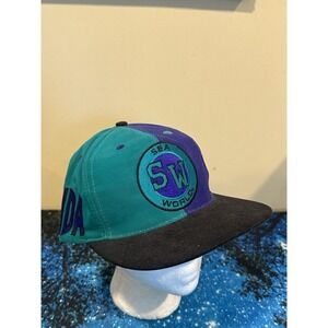 Vintage Sea World SnapBack Hat‎